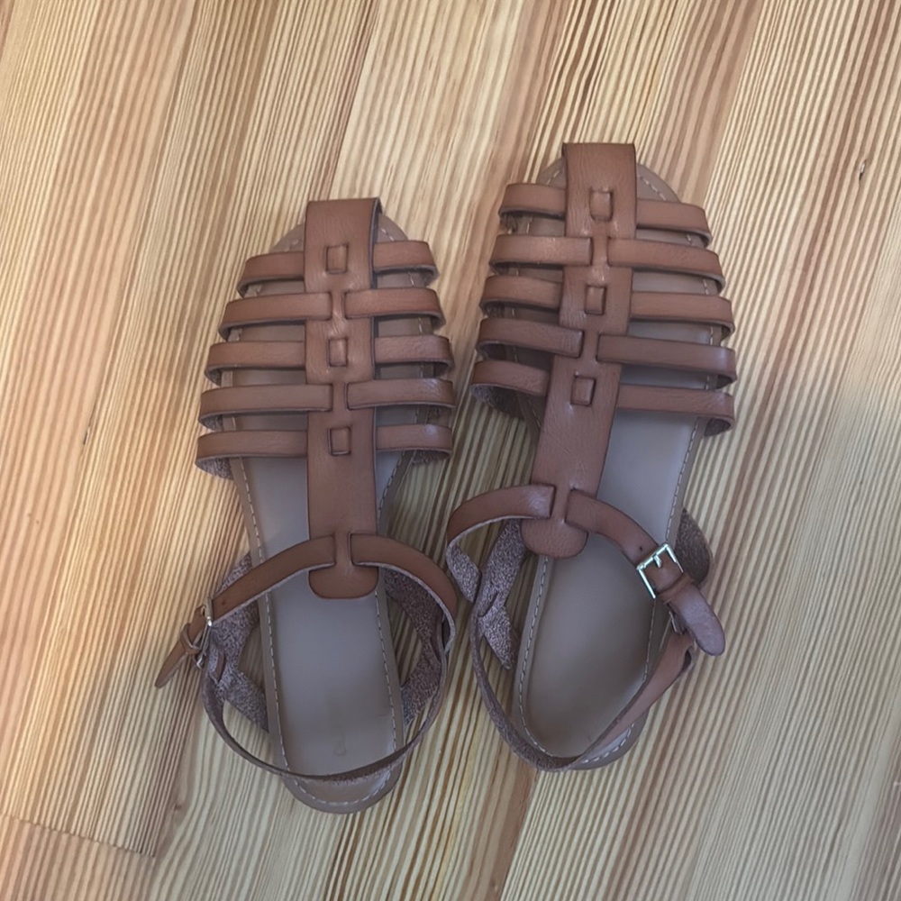 Old Navy Brown Leather Sandals Fisherman Style
